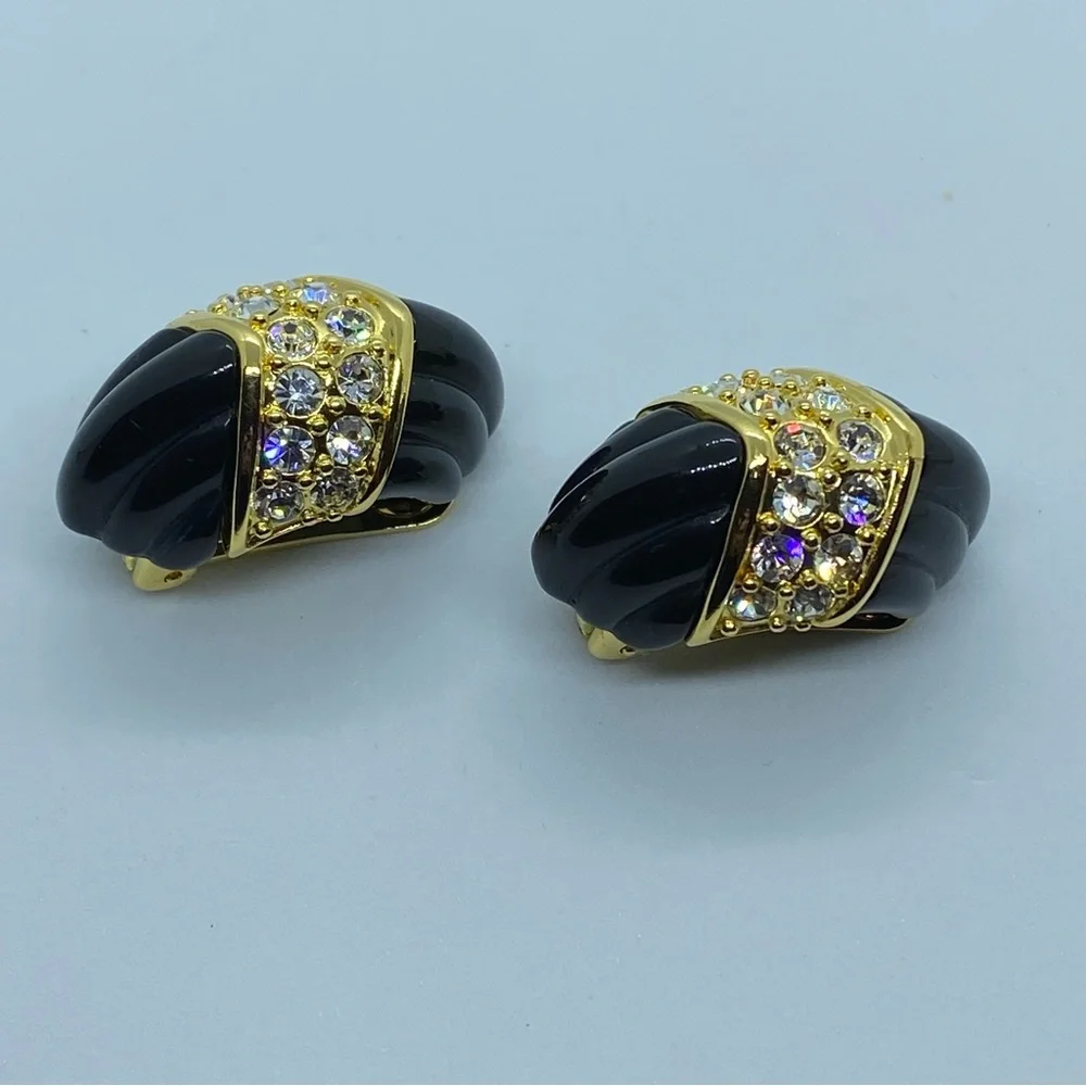 Vintage Rare KJL Black Carved Enamel Gold Tone with Pave Crystals Clip E… - Picture 3 of 6